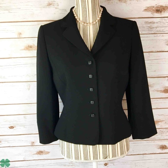 Tahari Black Blazer Size 6P - Picture 3 of 8